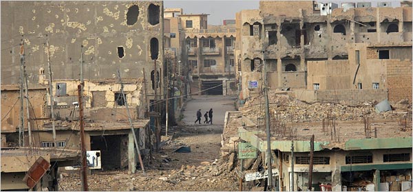 A city street in Ramadi heavily damaged by the fighting in 2006.Photo: Joey Buccino CC BY-SA 3.0