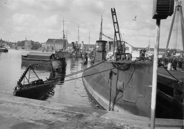 Submarines Dryaden and Flora sunken on 29 August 1943