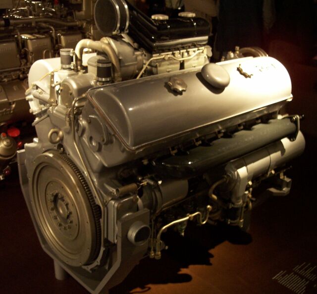 The 300 horsepower Maybach HL 120TRM engine used in most Panzer IV production models.Photo: Stahlkocher CC BY-SA 3.0