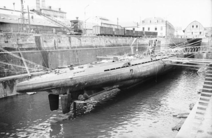 U-37, (an identical U-boat to U-39) at Lorient in 1940. By Bundesarchiv Bild CC BY-SA 3.0