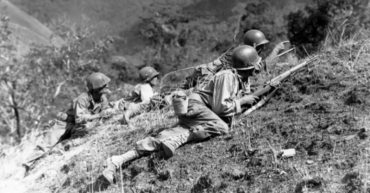 US troops approaching Japanese positions near Baguio