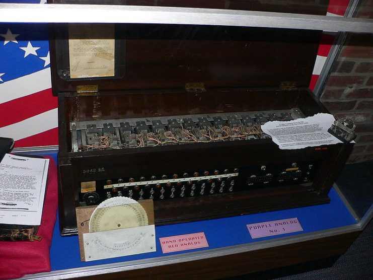 An equivalent analog to the Purple machine reconstructed by the US Signals Intelligence Service. A hand-operated Red analog is also visible.Photo: Mark Pellegrini CC BY-SA 2.5
