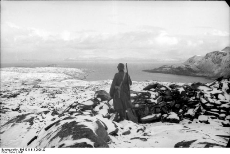 German guard on the coast in Norway. By Bundesarchiv – CC BY-SA 3.0 de