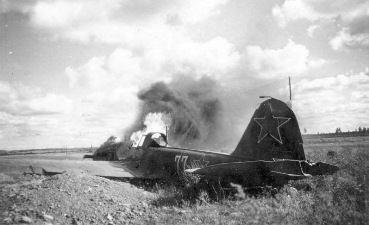 Burning Ilyushin IL-2 code 77, 1942-43