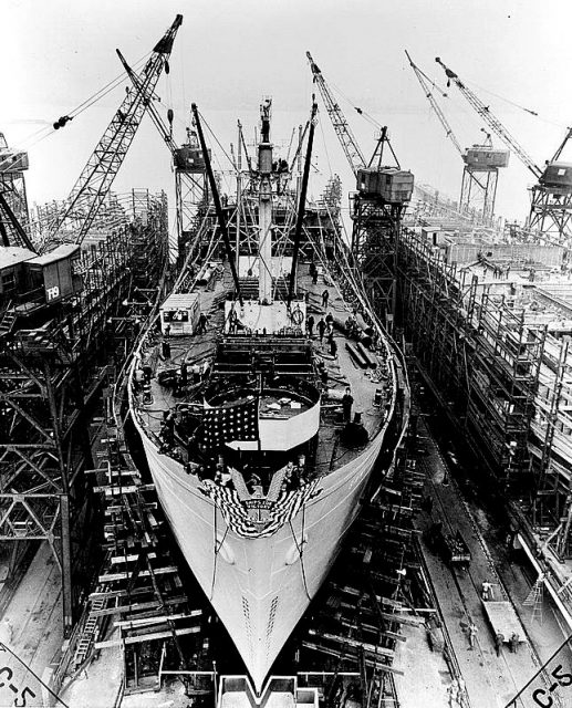 Construction of a Liberty ship at Bethlehem-Fairfield Shipyards Inc., Baltimore, Maryland (USA) in March/April 1943. Day 24 : Ship ready for launching.
