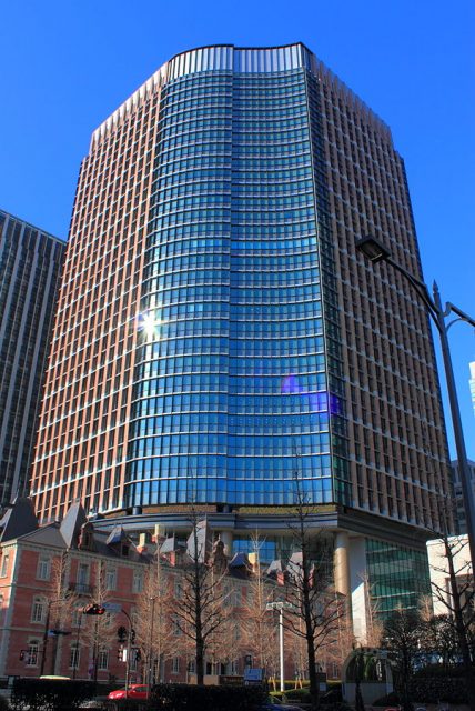 Mitsubishi Corporation head office, Nippon Steel headquarters. Kakidai – CC BY-SA 3.0