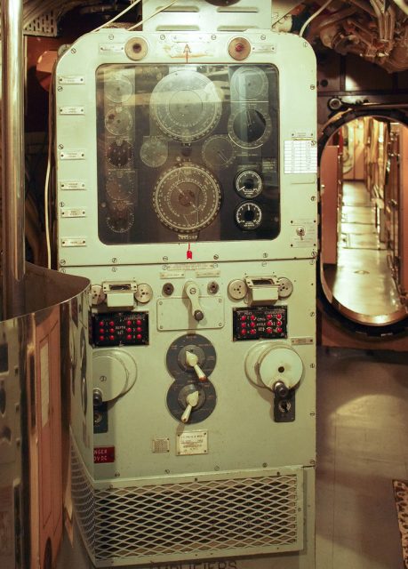 A Muirhead Mk 16 Torpedo Control Calculator on the WWII design British submarine HMS Alliance.Photo: Anguskirk CC BY-NC-ND 2.0