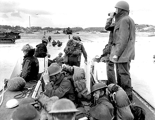 Canadian Soldiers landing on Juno beach from an LCA