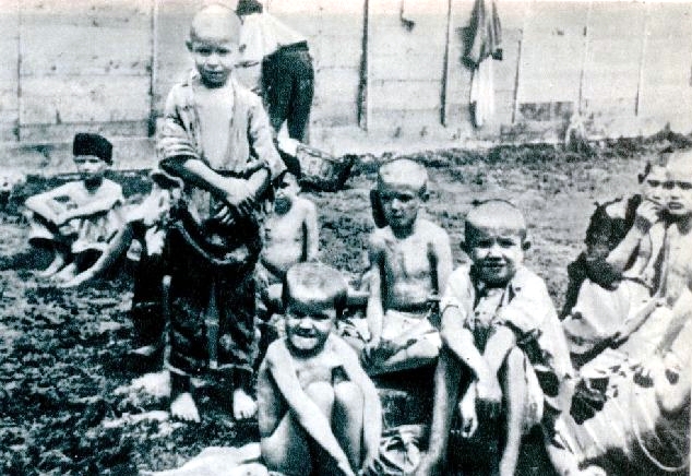 Children in the Rab Camp concentration camp.Photo: Unknown CC BY-SA 3.0