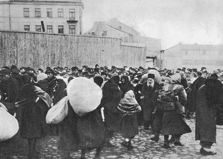 Deportation of Jews to Bełżec extermination camp from Zamość, April 1942