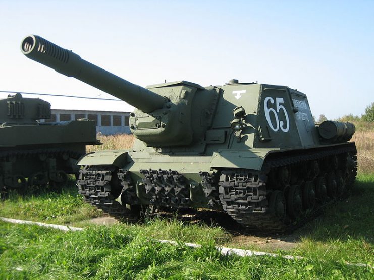 ISU-152, Kubinka Tank Museum.Photo Сайга20К CC BY 2.5