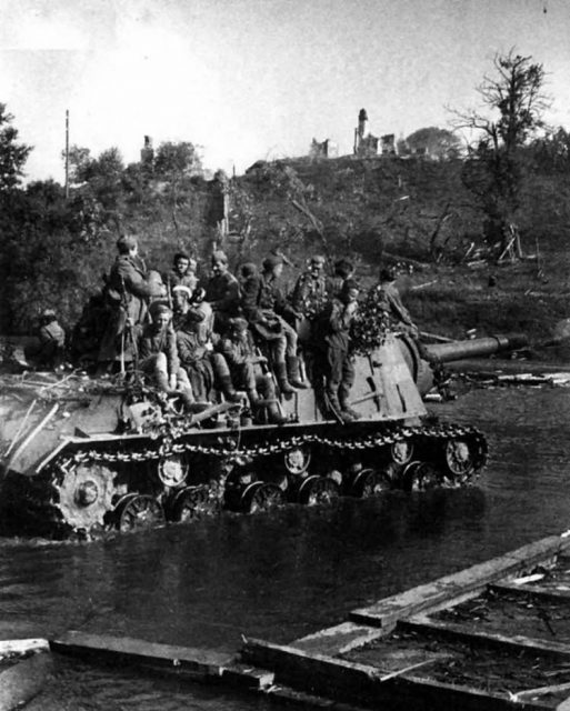 ISU-152 “Zveroboy” July 1944