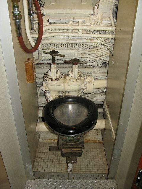 Photo of the heads (toilet) on HMS Alliance.Photo: geni CC BY-SA 4.0