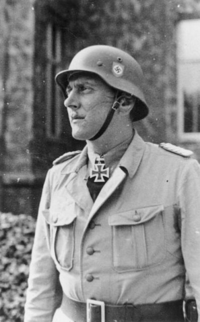 Skorzeny as commander of the SS unit “Friedenthal”. Photo: Bundesarchiv, Bild 101III-Alber-183-25 / Alber, Kurt / CC-BY-SA 3.0