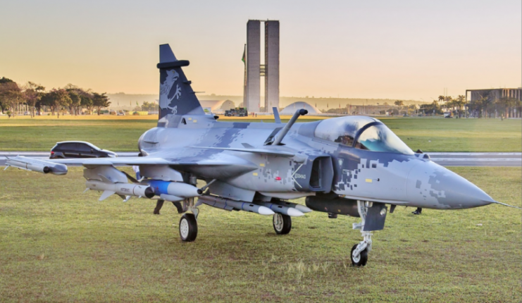 Saab Gripen NG with Monumental Axis and National Congress of Brazil in Brasilia on background.Photo: G4ng3r CC BY-SA 4.0