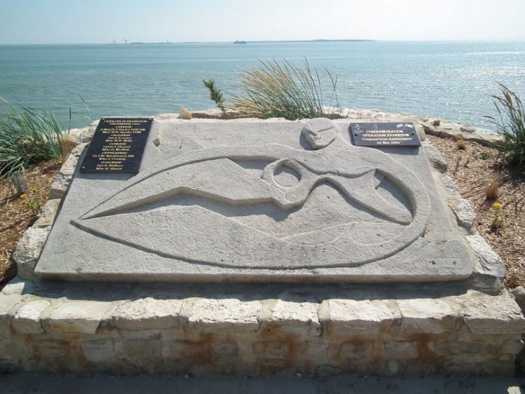 Monument commemorating Operation Frankton in Saint-Georges-de-Didonne, near Royan. Photo by Cobber17 CC BY 3.0