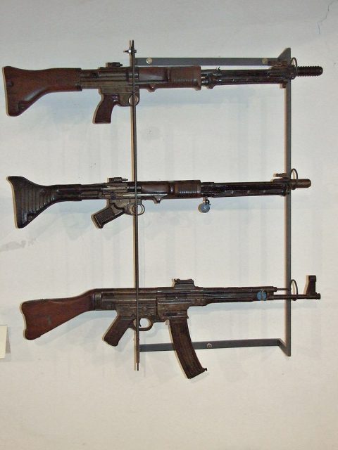 Top to bottom: late FG 42 and early FG 42 with their rear and front sights collapsed down and StG 44 Photo by Amendola90 CC BY-SA 4.0