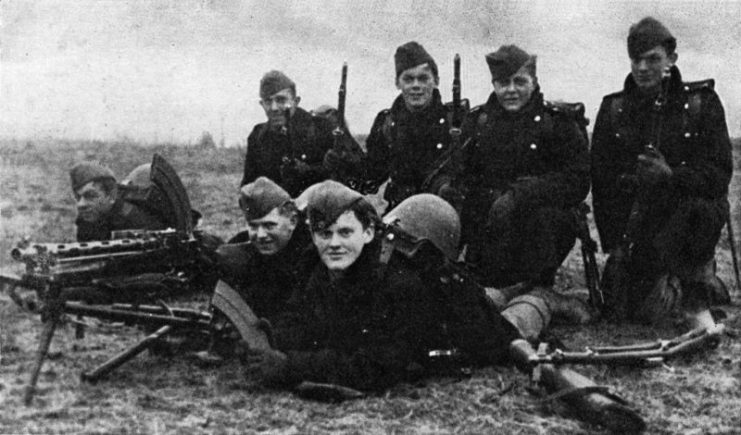 Danish troops at Bredevad on the morning of the German attack. Two of these soldiers were killed in action later that day.Operation Weserübung