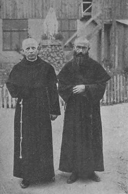 Father Kornela Czupryk and Father Maksymilian Kolbe before going to Japan in 1933