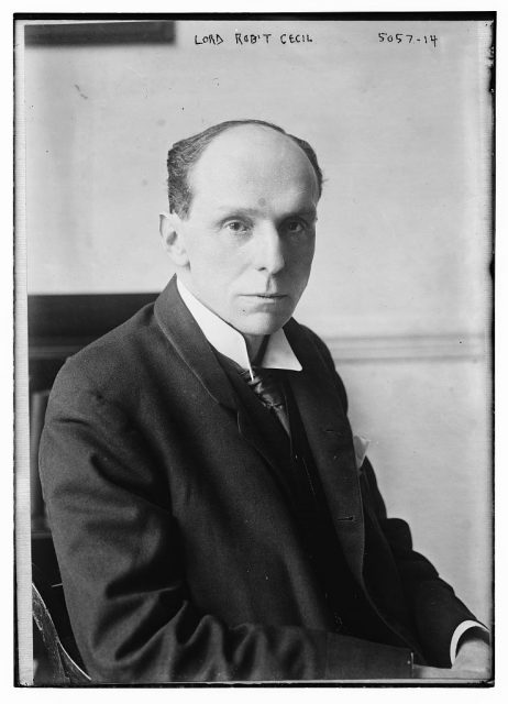Robert Cecil, 1st Viscount Cecil of Chelwood looking right circa 1915