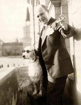 Tor Borg and his dog Jackie. The dog had been trained to react to the command “Hitler” by raising a paw. Fair Use.
