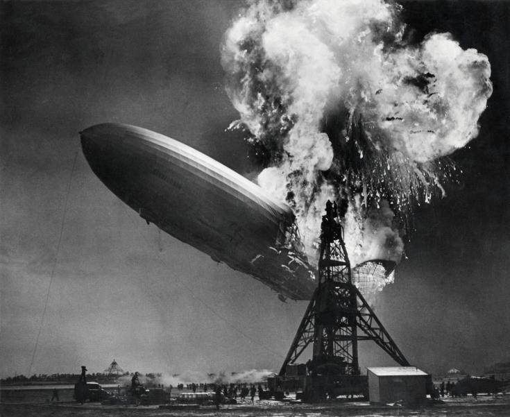 The Hindenburg on fire at the mooring mast of Lakehurst (USA) 6 May 1937.
