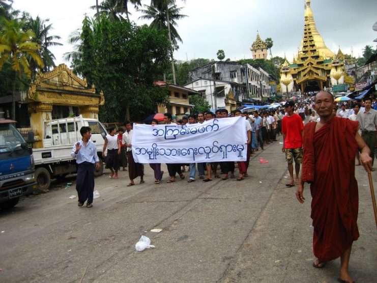 Monks Protesting in Burma during the Saffron Revolution. Photo: racoles – CC BY 2.0