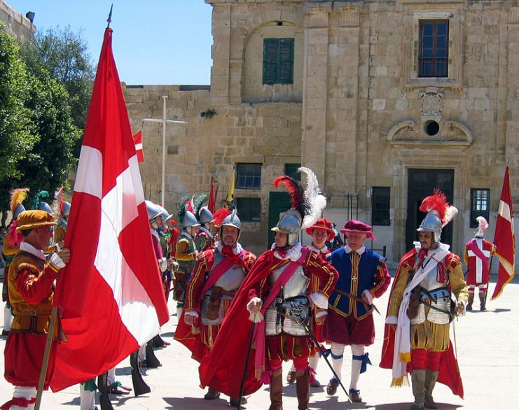 Re-enactment of 16th century military drills conducted by the Knights. Fort Saint Elmo, Valletta, Malta.Photo: Briangotts CC BY-SA 3.0