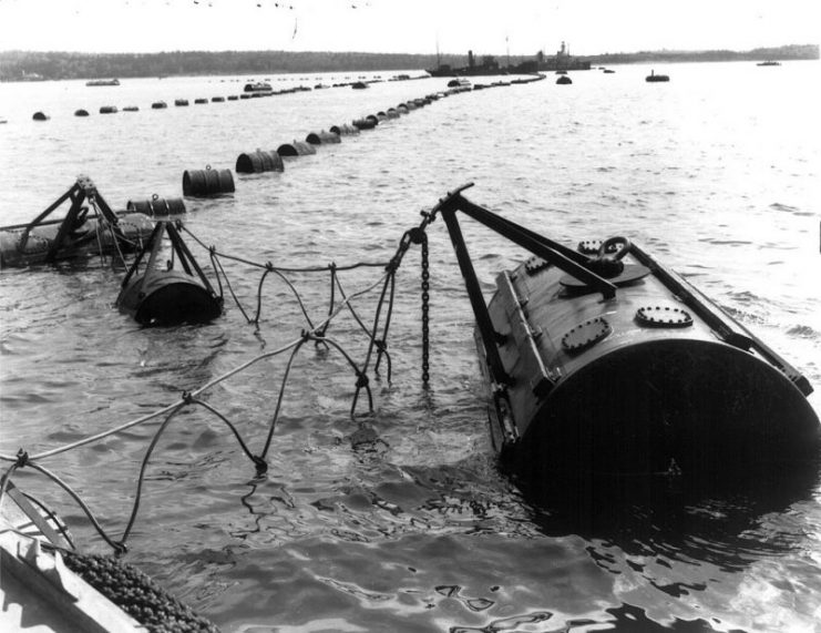 An example of an anti-submarine net,