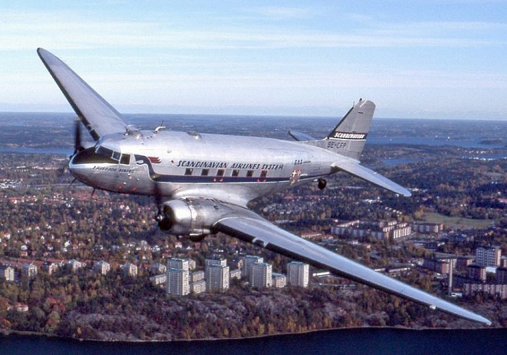 Douglas DC-3, SE-CFP, operated by the non-profit organisation “Flygande Veteraner” in Sweden. Photo: Towpilot CC BY-SA 3.0.