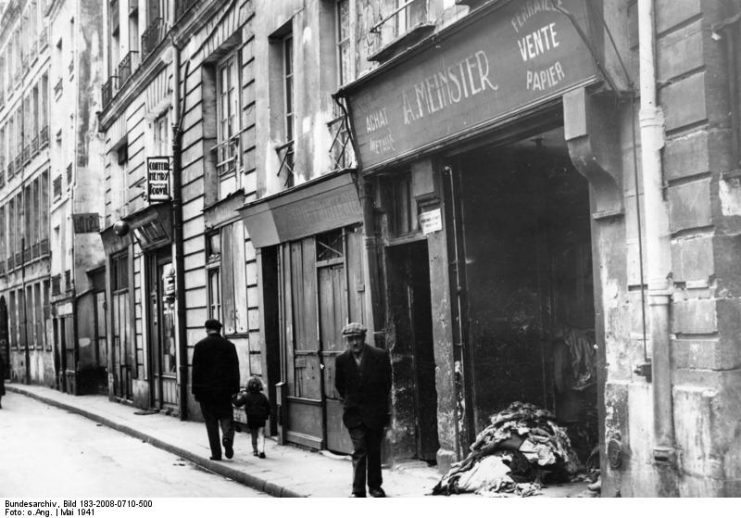 A Jewish-owned shop in the Marais, wrecked in May 1941. Bundesarchiv, Bild 183-2008-0710-500 / CC-BY-SA 3.0 de