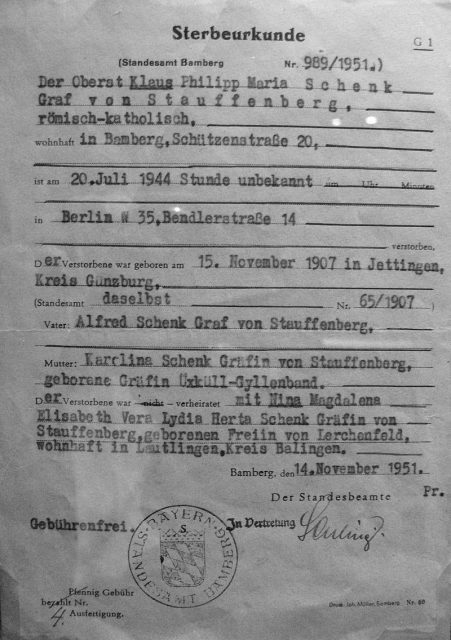 Death certificate of Claus Schenk Graf von Stauffenberg, shot on July 20, 1944; certificate from the city of Bamberg, written in 1951