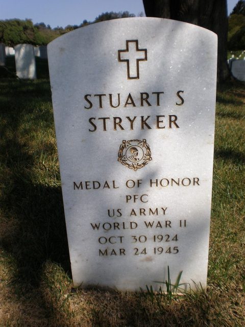 The headstone of PFC Stuart S. Stryker, MOH recipient, in section B of Golden Gate National Cemetery in San Bruno, California. Photo: BrokenSphere CC BY-SA 3.0