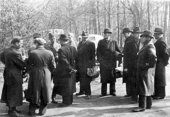 Plainclothes Gestapo agents during the White Buses operations in 1945