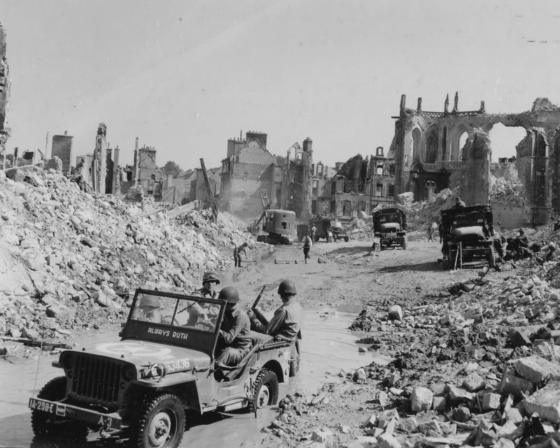 298th_Engineers_Clear_Rubble_In_Valognes_France_Normandy_1944