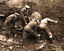 Bomb Disposal Units during WWII: George Cross Holder Lieutenant Archer Worked in one of these units during the Blitz.