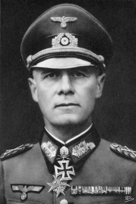 Bundesarchiv_Bild_146-1985-013-07,_Erwin_Rommel