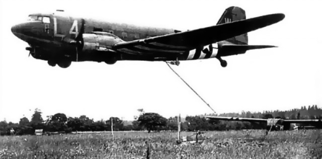 C-47 snatching Waco CG-4A-c