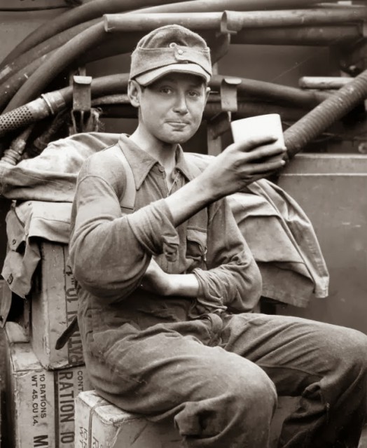 NEVER forget the child soldiers. Facts & sad images of their fight… (some images may be disturbing) Captured_german_boy_soldier_enjoys__938906670.640x0-524x640