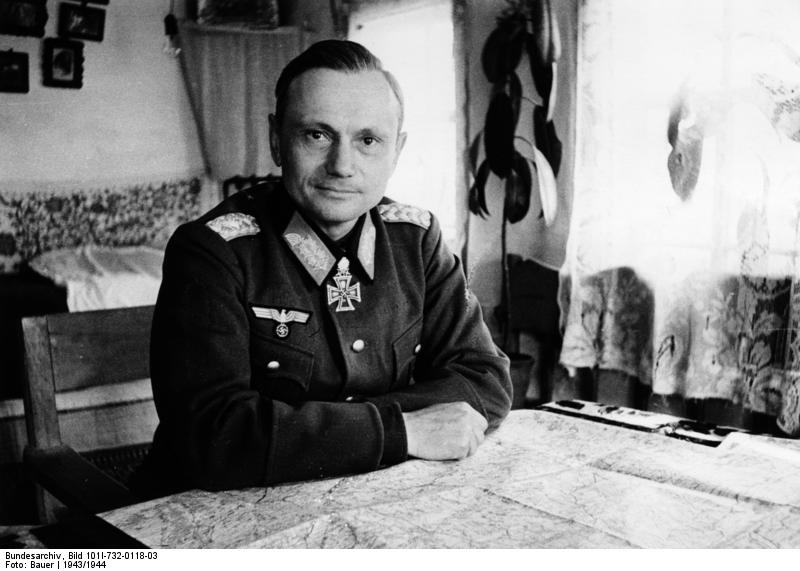 Bundesarchiv_Bild_101I-732-0118-03_Hermann_Balck.jpg