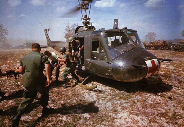 uh-1_medivac_01