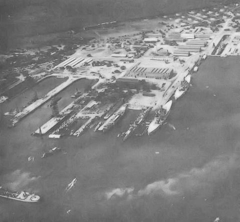 Ships docked at Ten-Ten Dock.