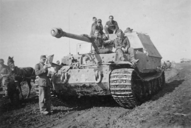 Elefant_Panzerjager_Abteilung_653_eastern_front