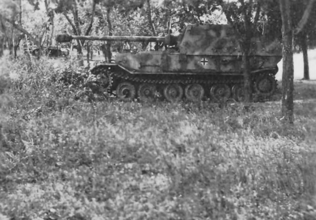 Ferdinand_-_Elefant_88_cm_Pak_432_Sd_Kfz_184_1944