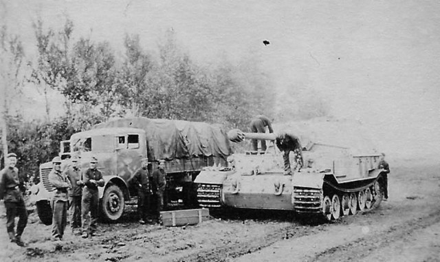 Heavy_tank_destroyer_Ferdinand_Elefant