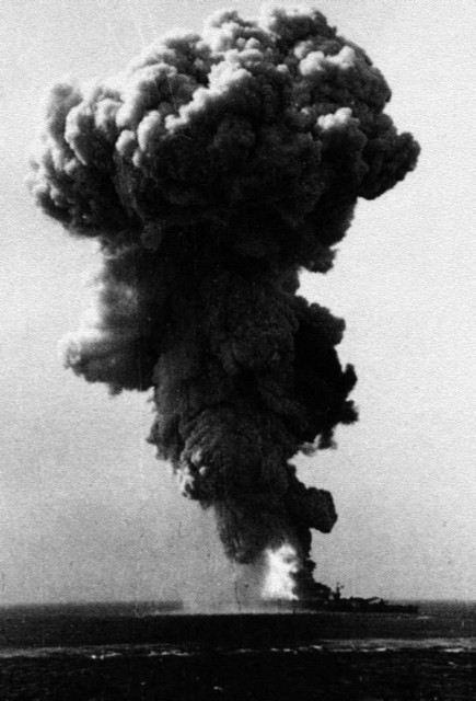 Roma-Sinking-sept-9-1943-Fritz-X-bomb