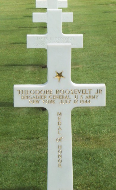 Roosevelt's grave in Normandy via commons.wikimedia.org