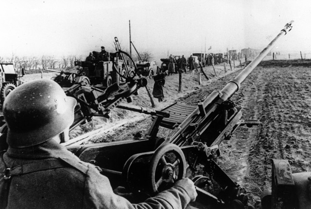 25 Iconic Pictures Of The German Blitzkrieg 1940 25 Iconic Pictures Of The German Blitzkrieg 1940