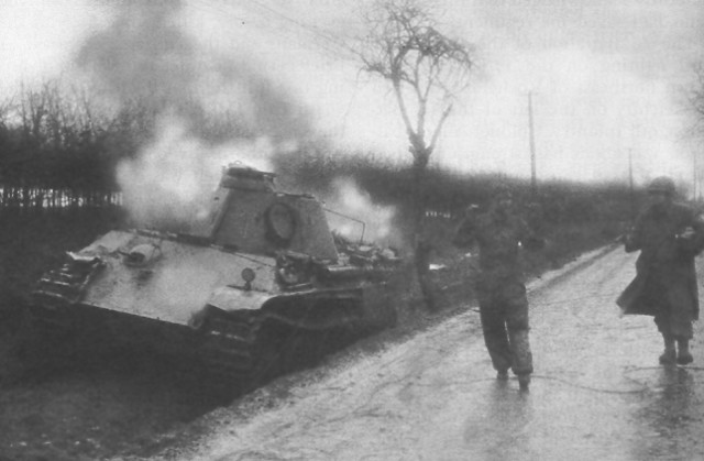 Captured_German_Panther_tank_crewman_1944