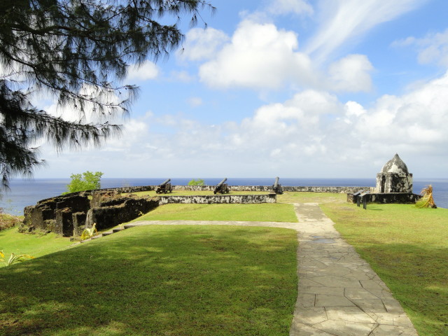 Fort_Nuestra_Señora_de_la_Soledåd_-_Umatac,_Guam_-_DSC00944